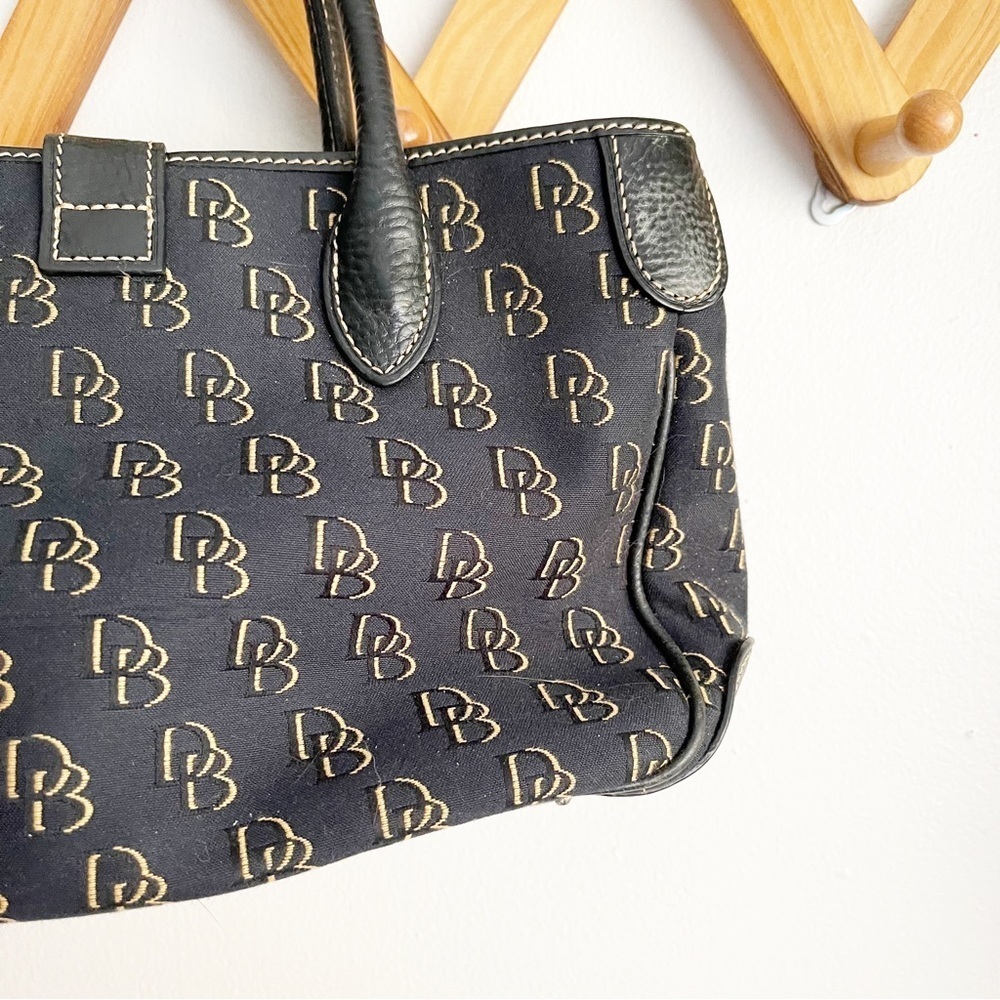 Dooney & Bourke Black Signature Print Purse - Picture 8 of 15